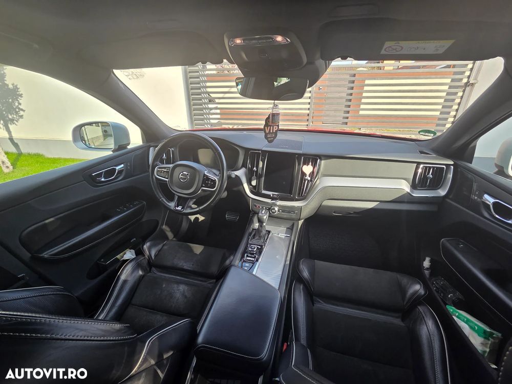 Volvo XC 60 D5 AWD Geartronic RDesign - 8