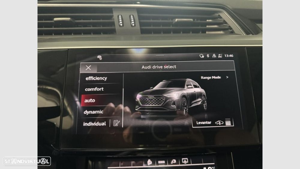 Audi Q8 e-Tron 55 quattro S line - 19