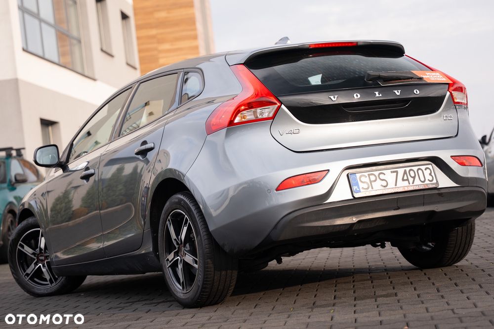 Volvo V40 D2 Geartronic Momentum - 16