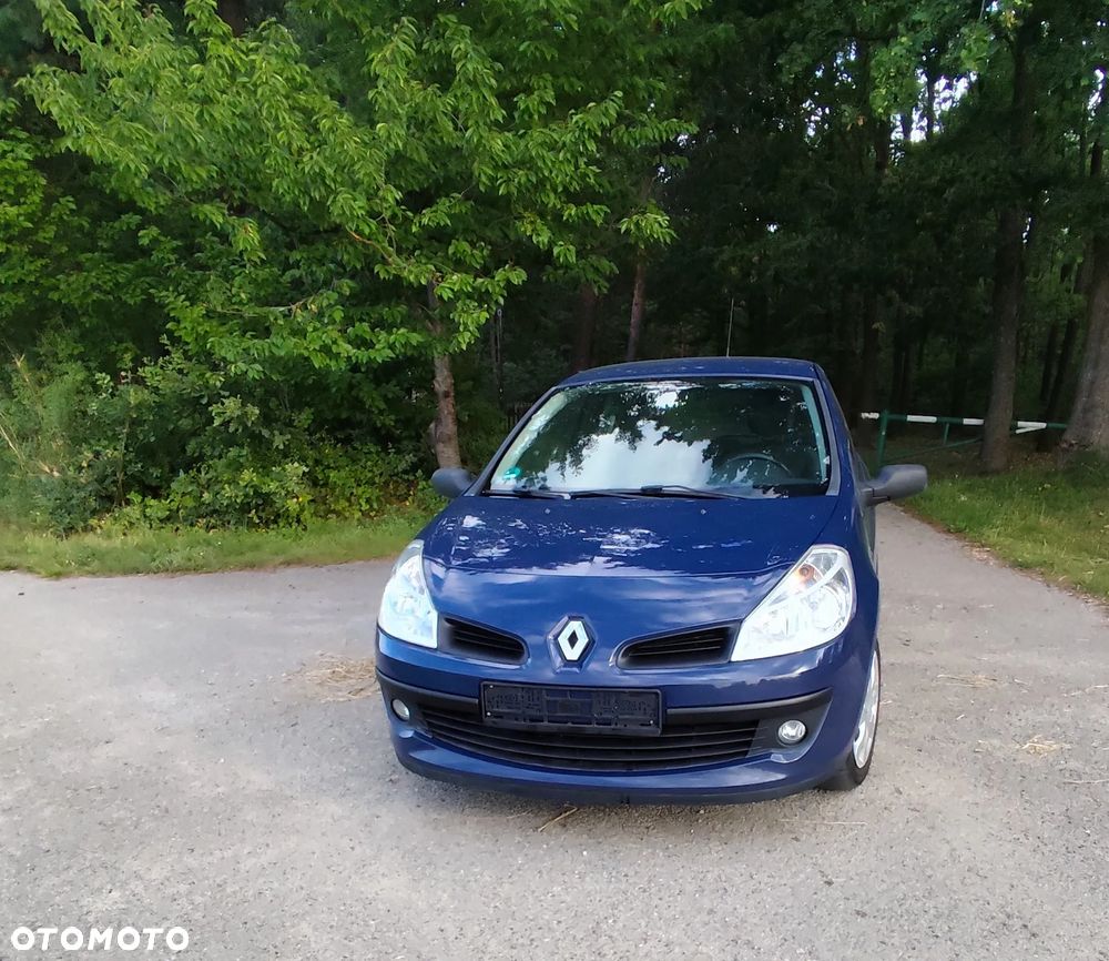 Renault Clio 1.2 16V Emotion - 1