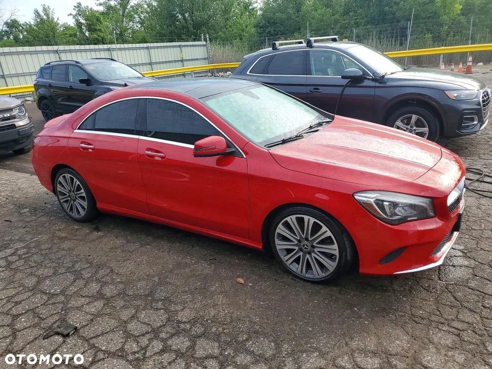 Mercedes-Benz CLA 250 4Matic 7G-DCT - 2