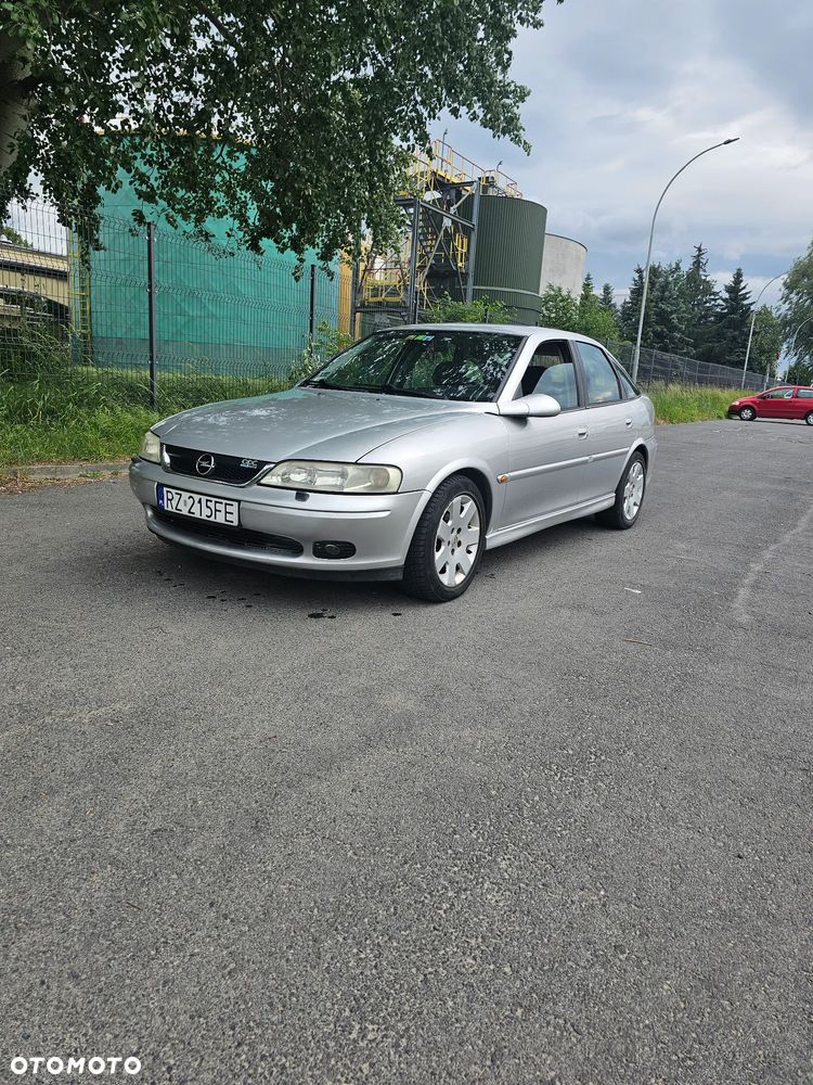 Opel Vectra - 2