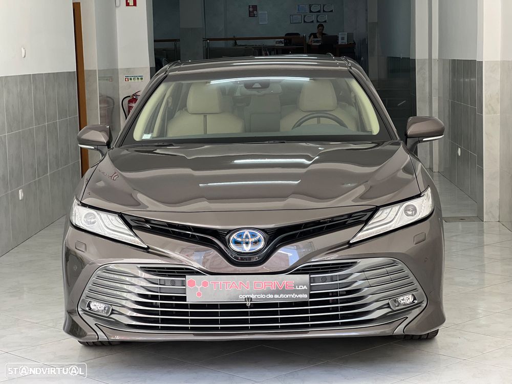 Toyota Camry 2.5 Hybrid Exclusive - 2