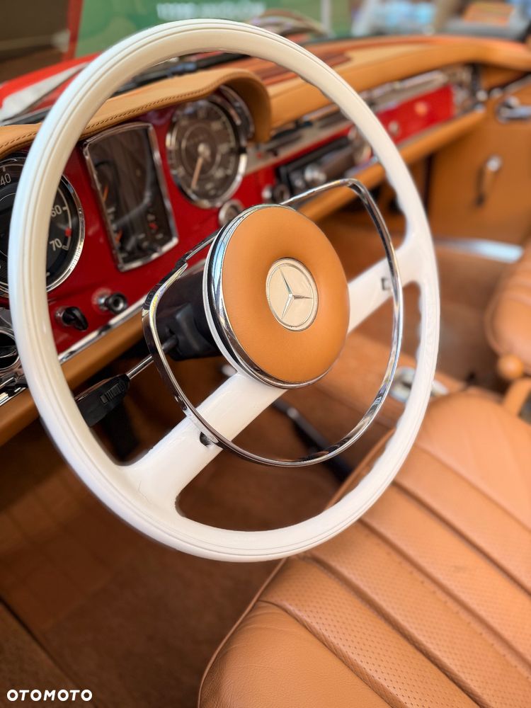 Mercedes-Benz SL - 11