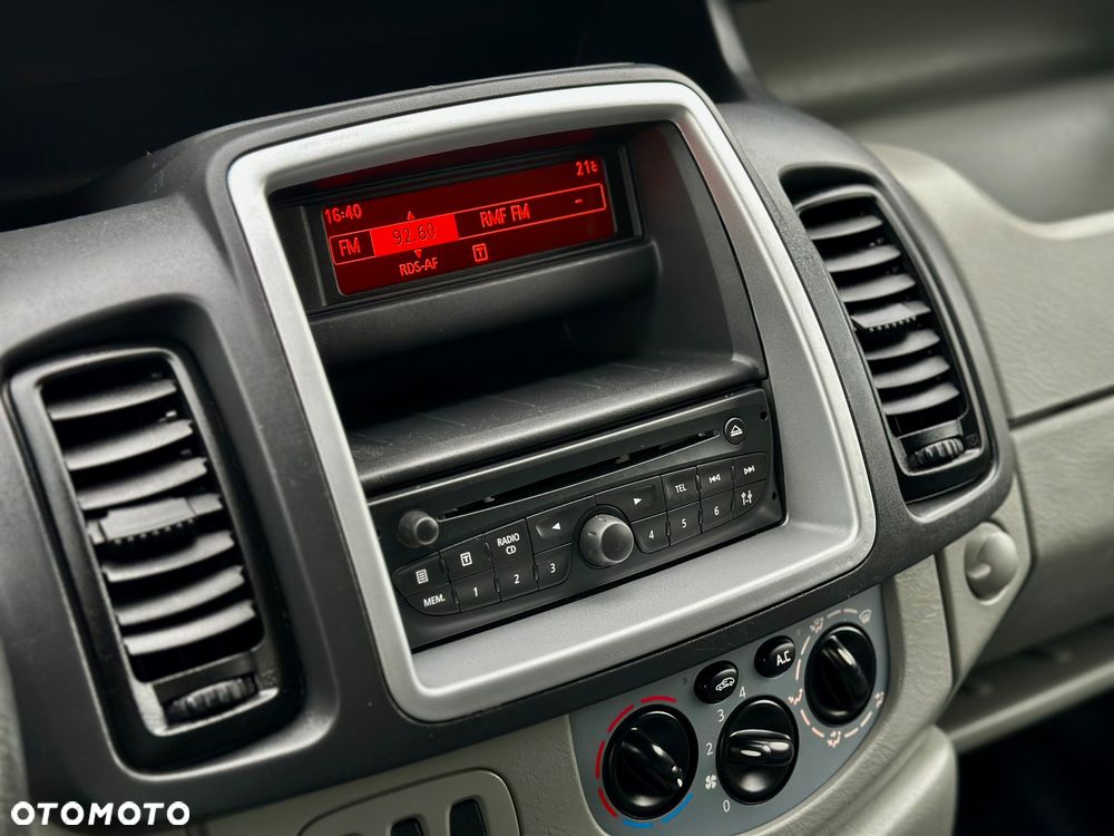 Renault Trafic - 13