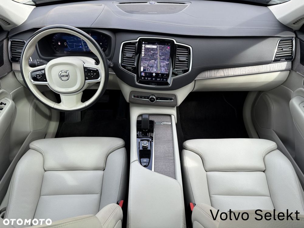 Volvo XC 90 - 22