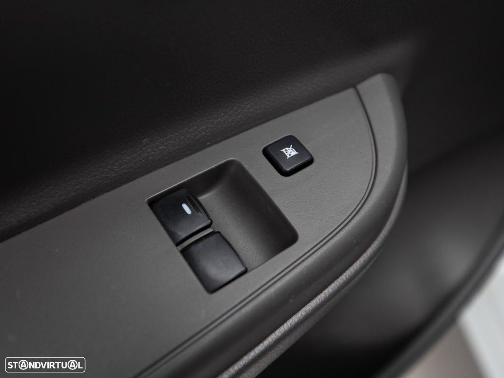 Mitsubishi L200 2.4 DI-D Club 4WD c/iva - 11