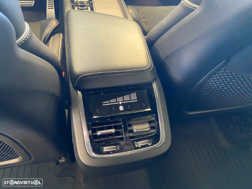 Volvo XC 60 2.0 D4 R-Design Geartronic - 14