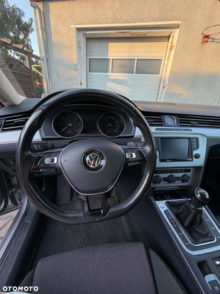 Volkswagen Passat 2.0 TDI BMT Comfortline - 9