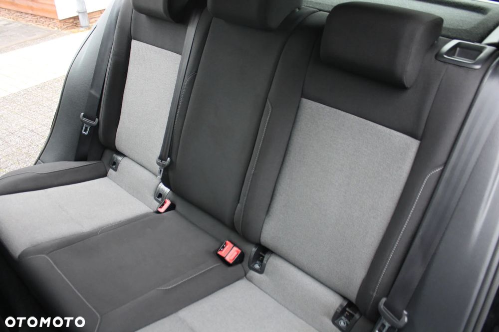 Volkswagen Golf 1.2 TSI MATCH - 10