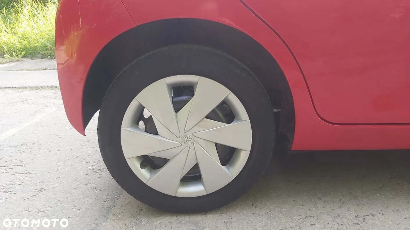 Toyota Aygo x-play - 34