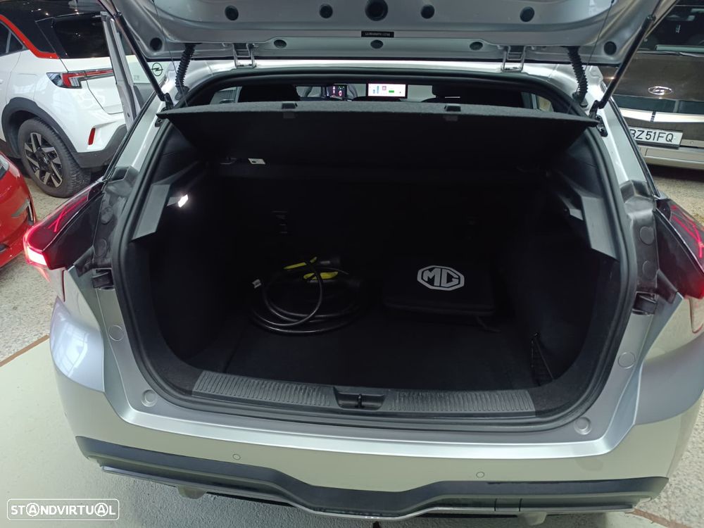 MG MG4 77 kWh Extended Range Luxury - 10