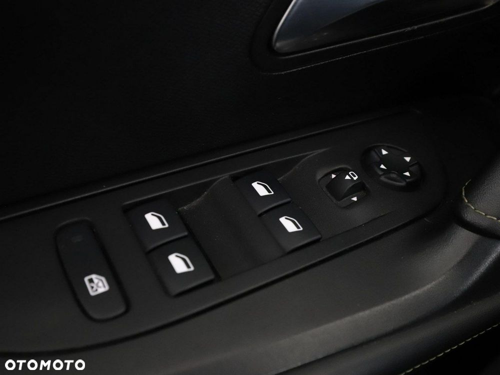 Peugeot 2008 1.2 PureTech GT Line S&S EAT8 - 39