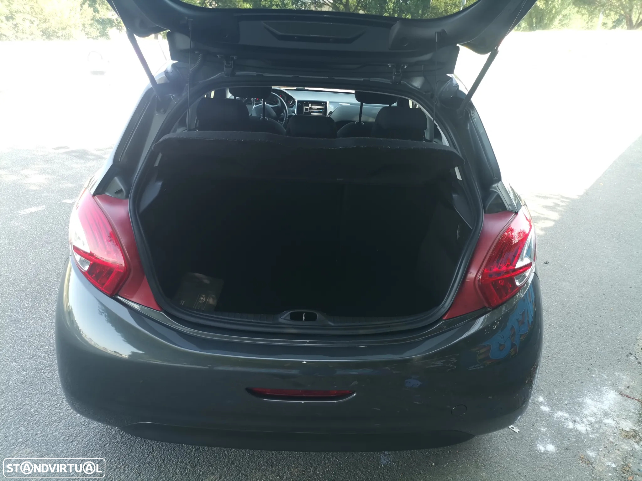 Peugeot 208 1.4 HDi Active - 17