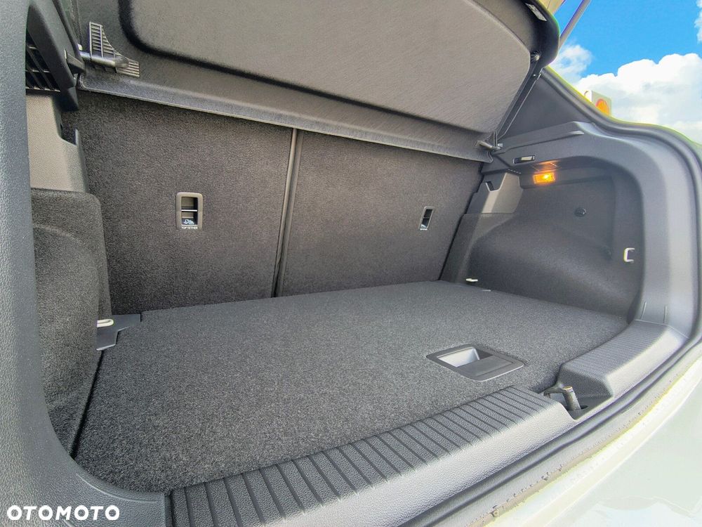 Volkswagen T-Cross 1.0 TSI R-Line Plus DSG - 28
