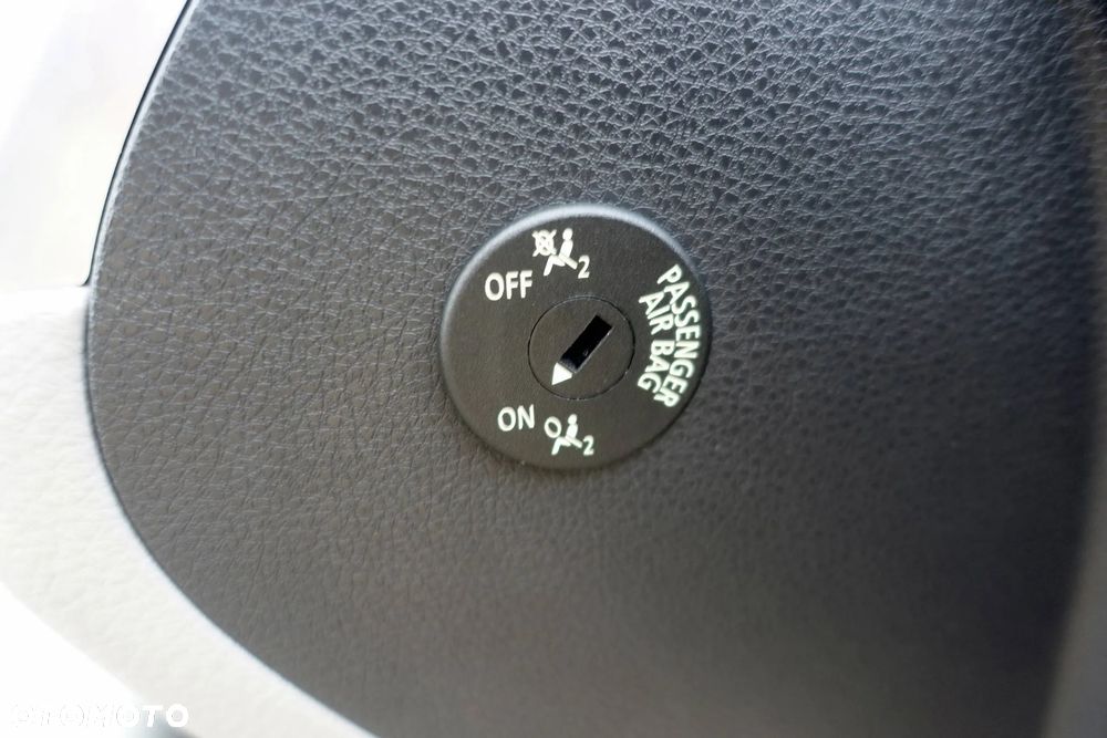 BMW Seria 5 530d xDrive Sport-Aut Modern Line - 35