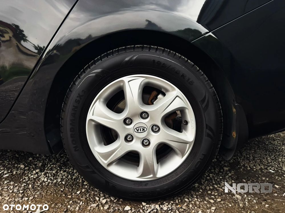 Kia Ceed 1.4 L - 10