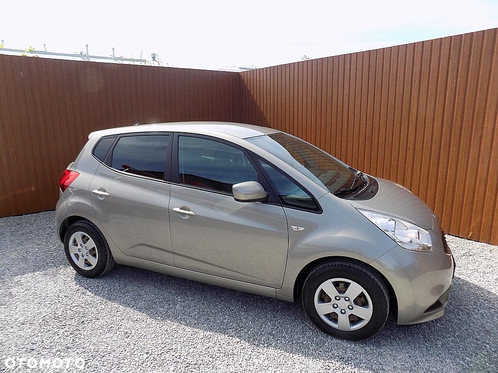 Kia Venga 1.4 CRDi 90 Vision - 24