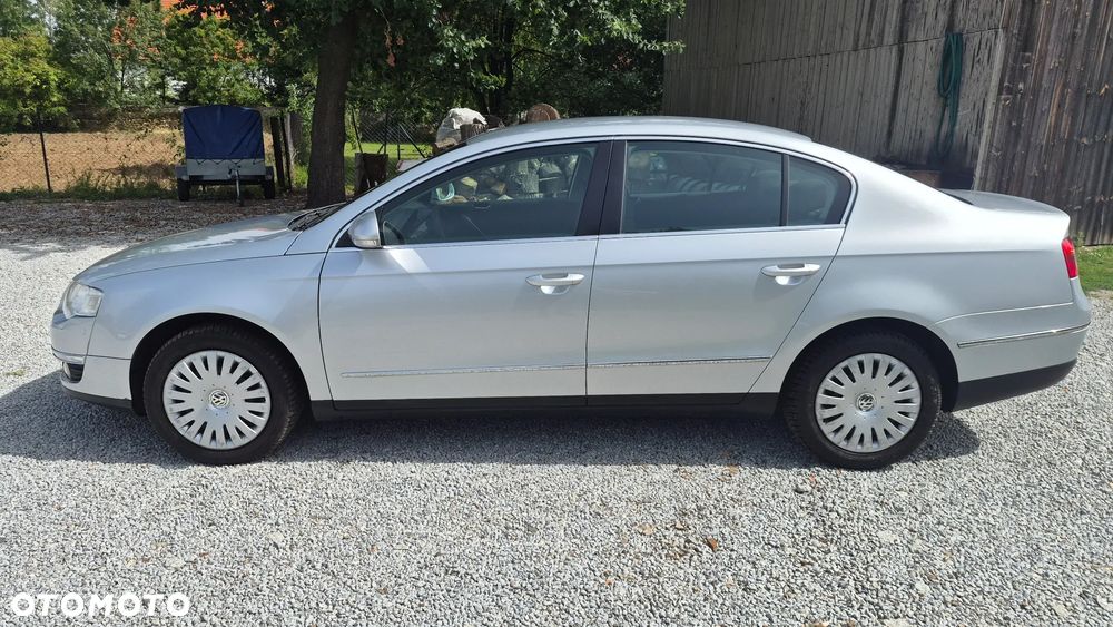 Volkswagen Passat 2.0 TDI Comfortline - 4