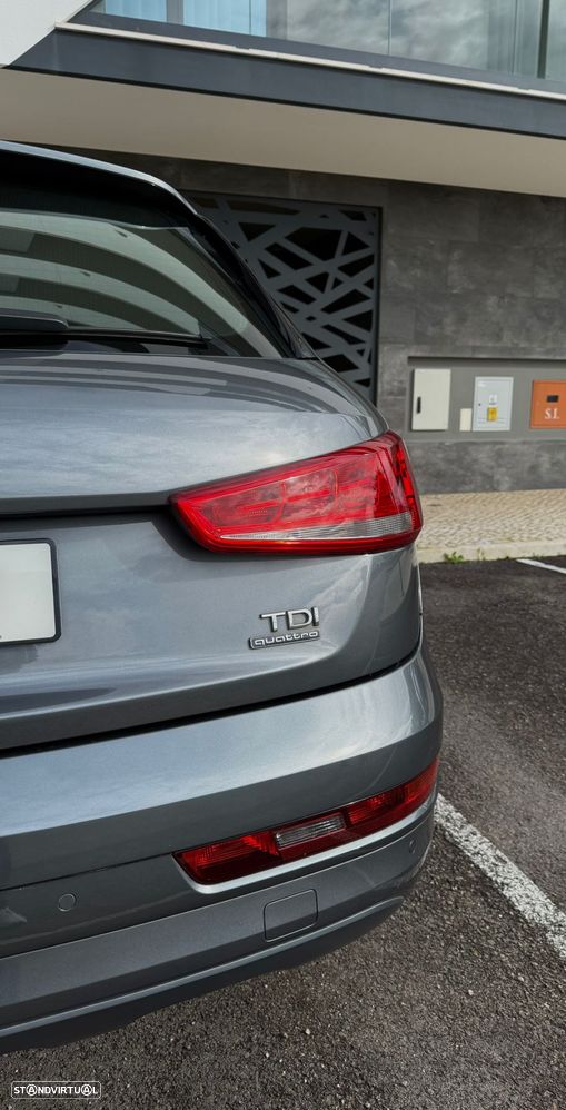Audi Q3 2.0 TDI quattro S-line - 9