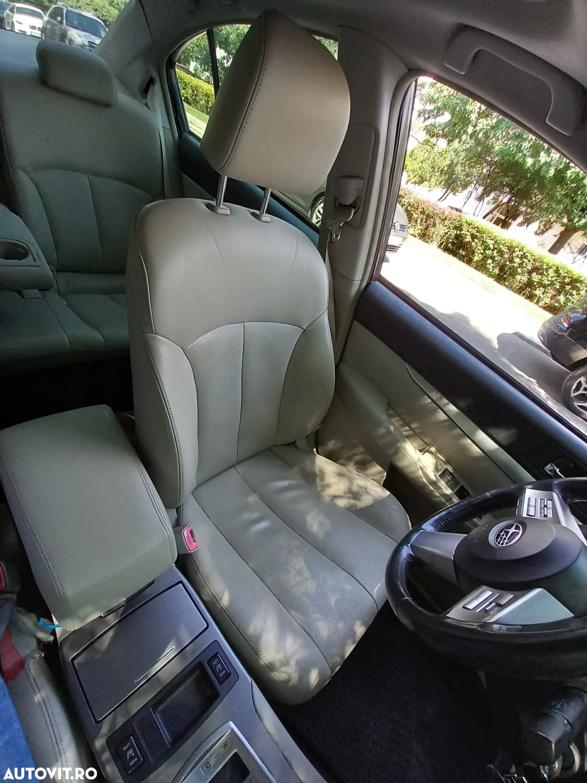 Subaru Legacy 2.0i CVT Emotion - 27