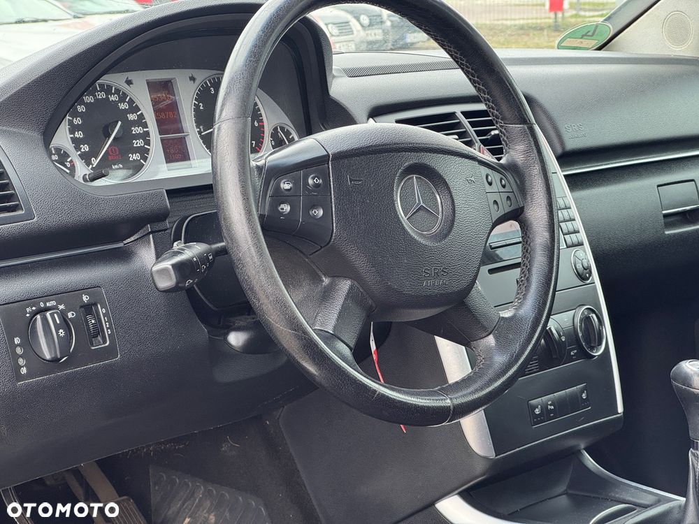 Mercedes-Benz Klasa B 170 - 21