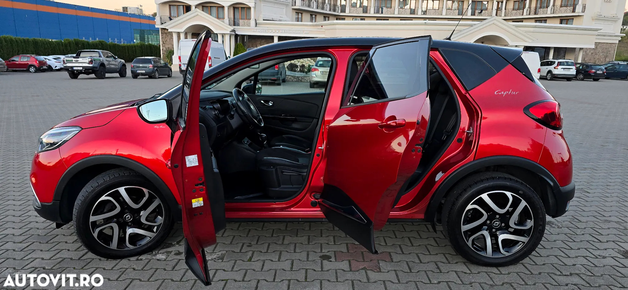 Renault Captur TCe 120 EDC Helly Hansen - 3
