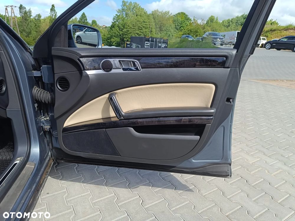 Volkswagen Phaeton - 28