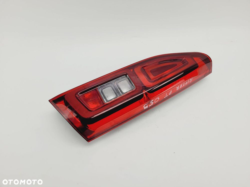 LAMPA PRAWY TYŁ PRAWA TYLNA CITROEN BERLINGO IV 2018- 9820555080 - 1