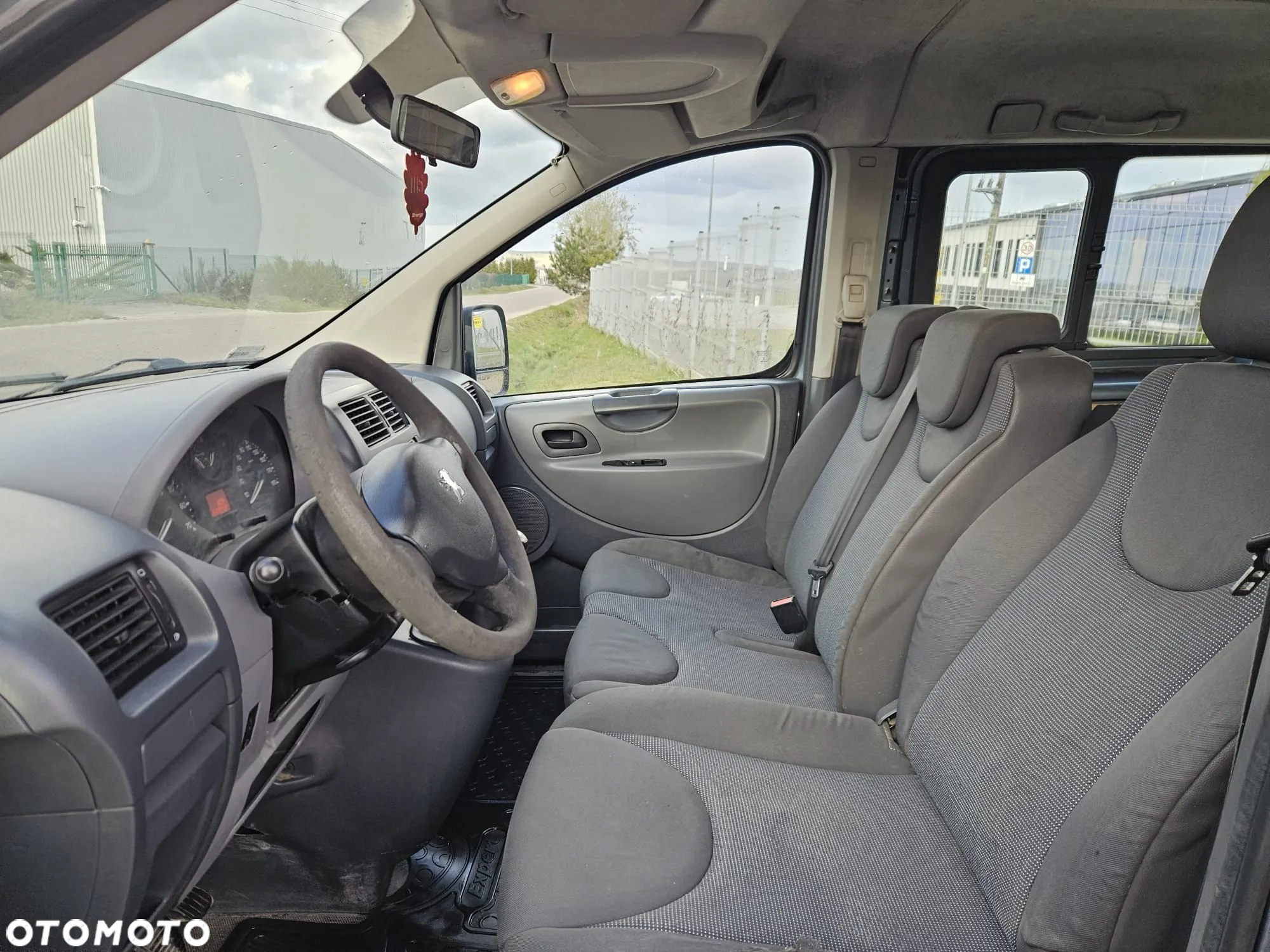 Peugeot Expert - 8