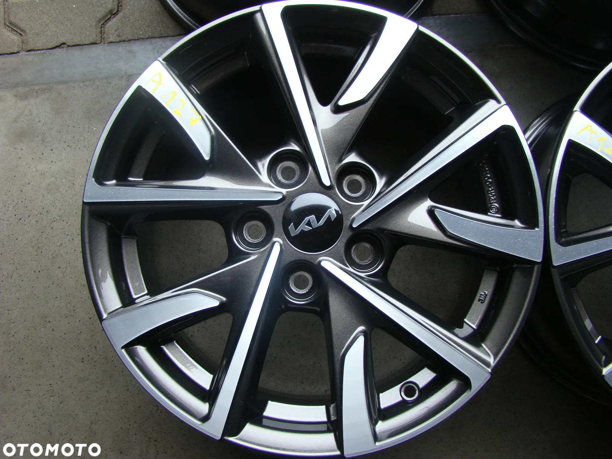 a127 5x114,3 Kia Proceed Soul Ceed Optima Sportage Carens 6,5Jx16 niemontowane - 2