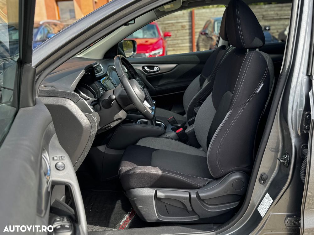 Nissan Qashqai 1.6 DIG-T TEKNA - 18