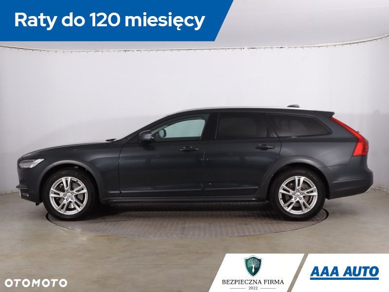 Volvo V90 Cross Country - 4