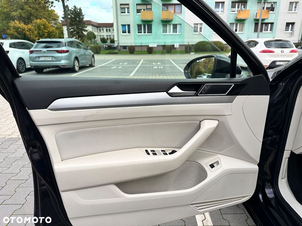 Volkswagen Passat ver-2-0-tdi-bmt-comfortline - 17