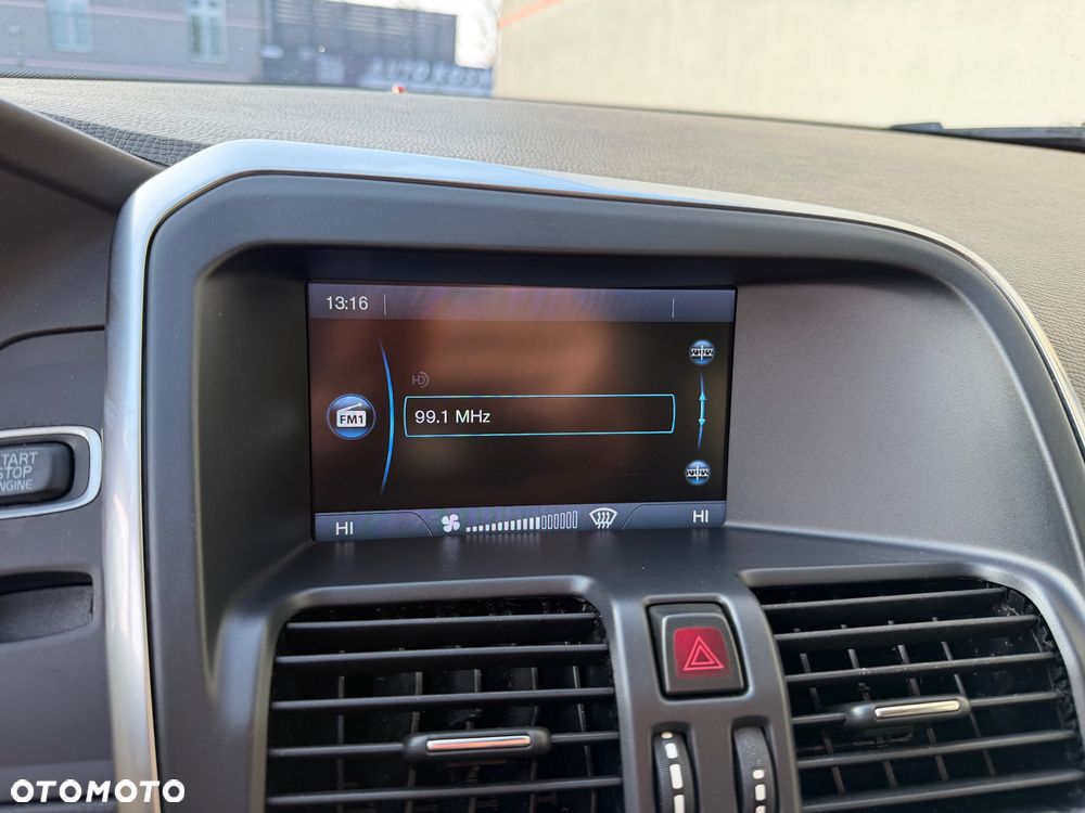 Volvo XC 60 - 31