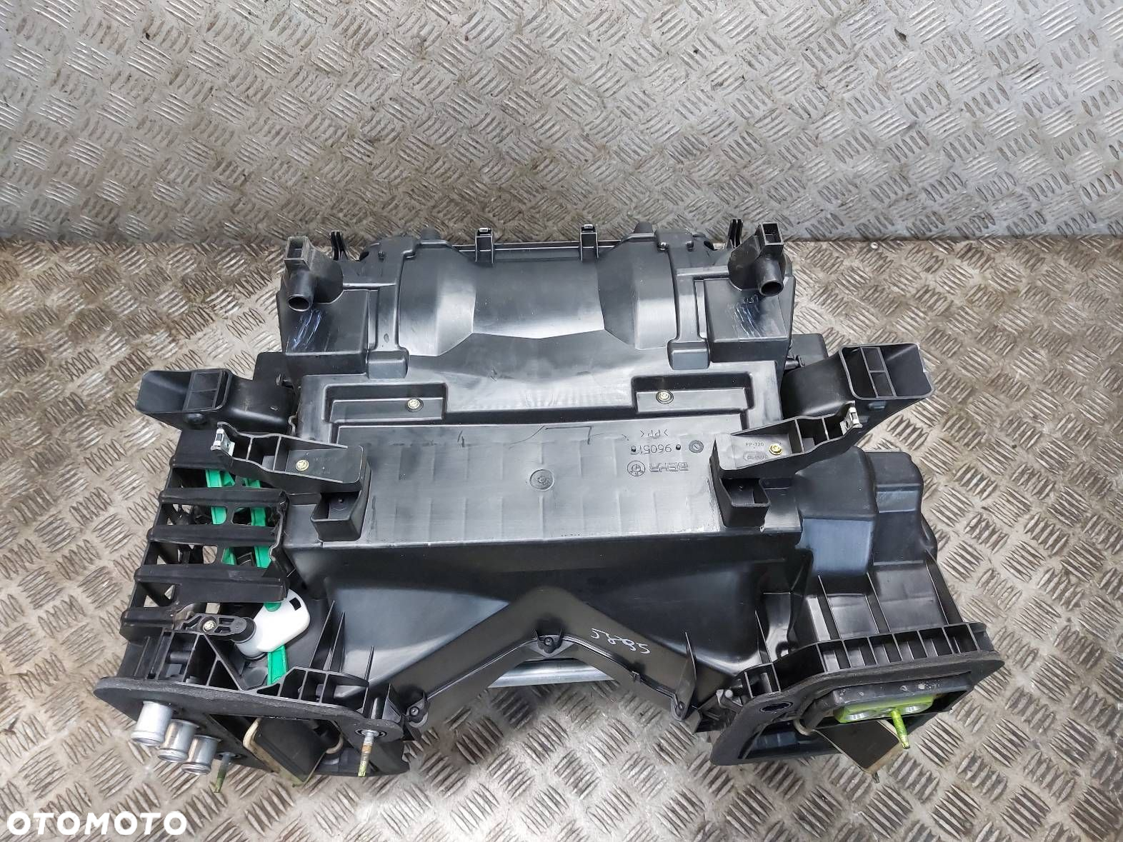 OBUDOWA NAGRZEWNICY KOMPLETNA BMW E60 E61 6912213 6930302 - 2