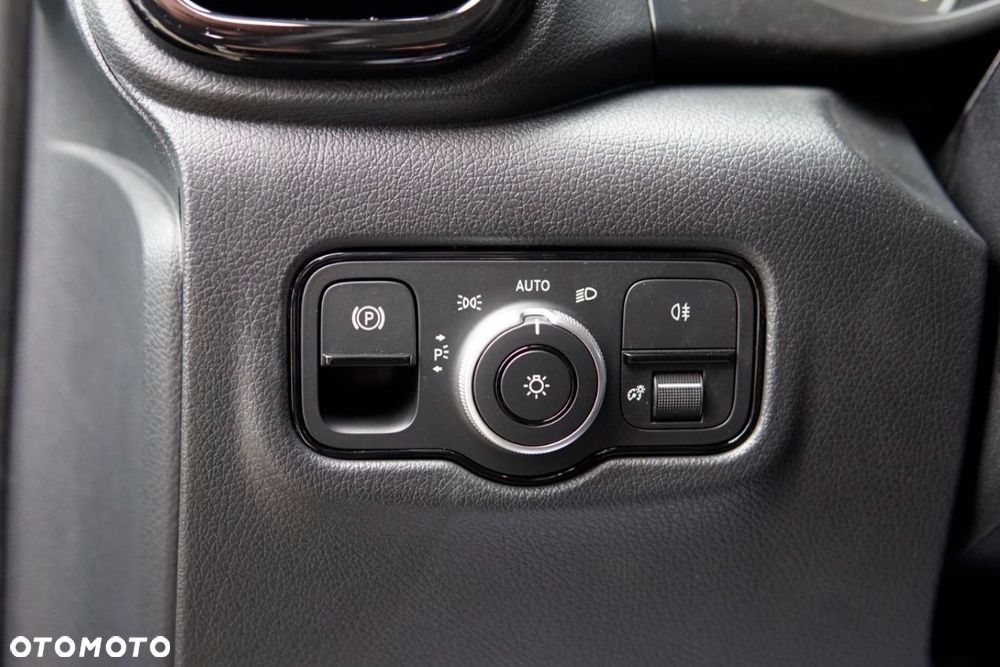 Mercedes-Benz VITO - 18