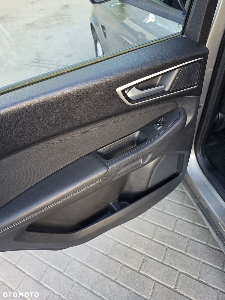 Ford S-Max - 23