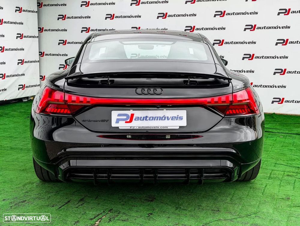 Audi e-tron GT quattro - 12