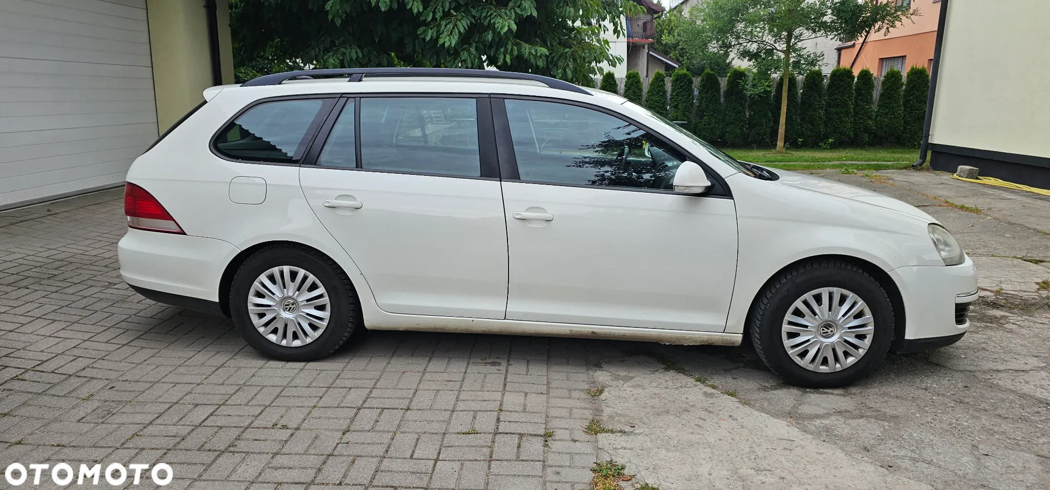 Volkswagen Golf V 1.9 TDI DPF BlueMot Comfortline - 6