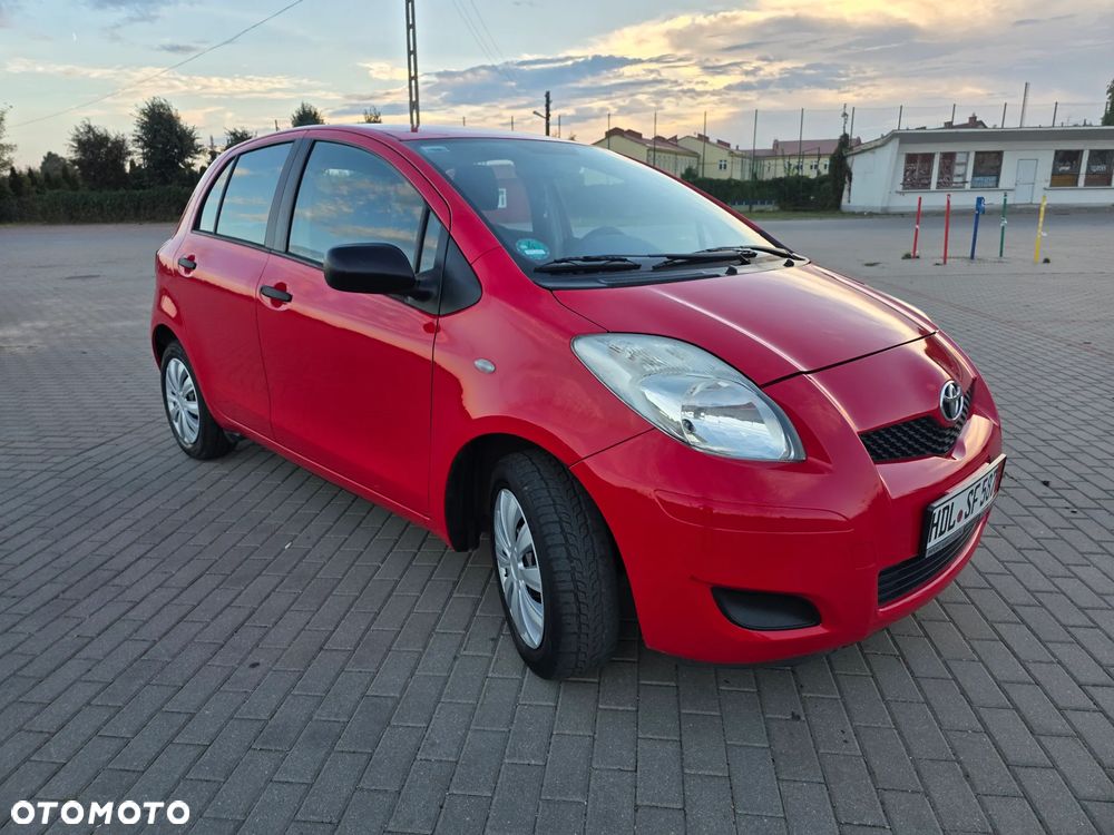 Toyota Yaris - 12