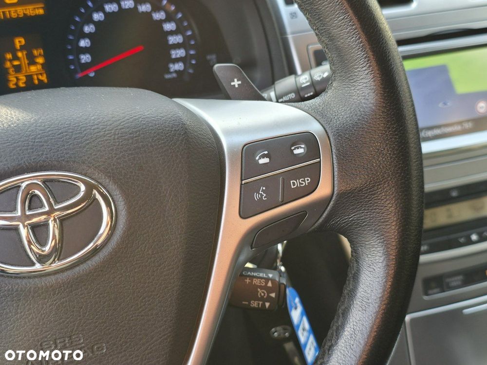Toyota Avensis - 18