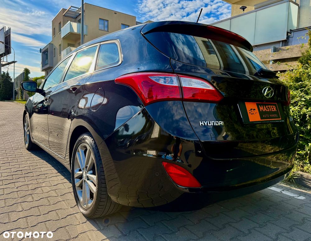 Hyundai i30 1.6 GDI Premium - 11