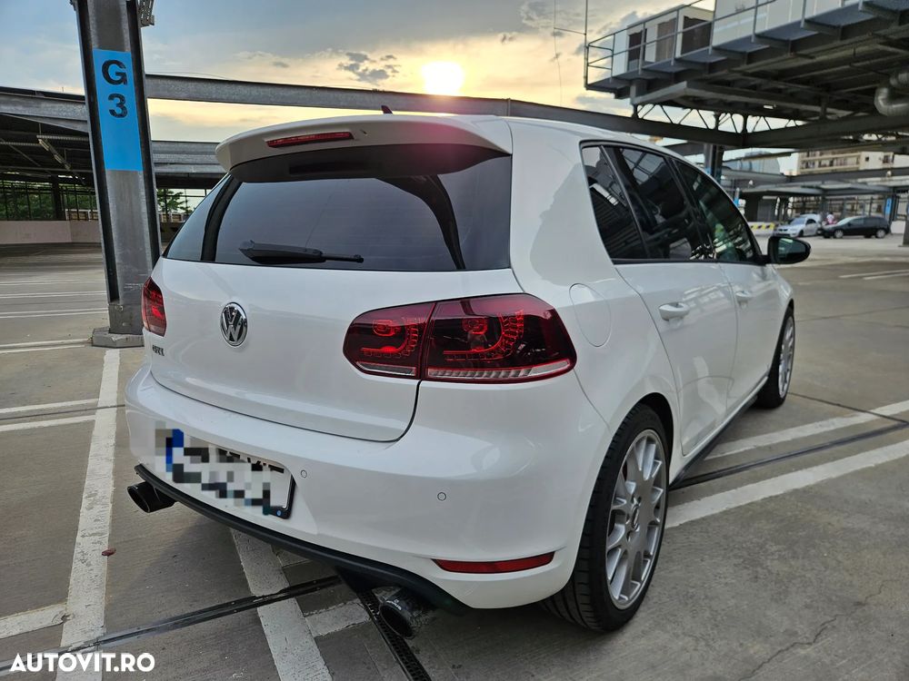 Volkswagen Golf 2.0 GTI DSG - 3