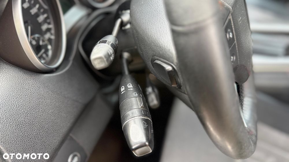 Mercedes-Benz ML - 8