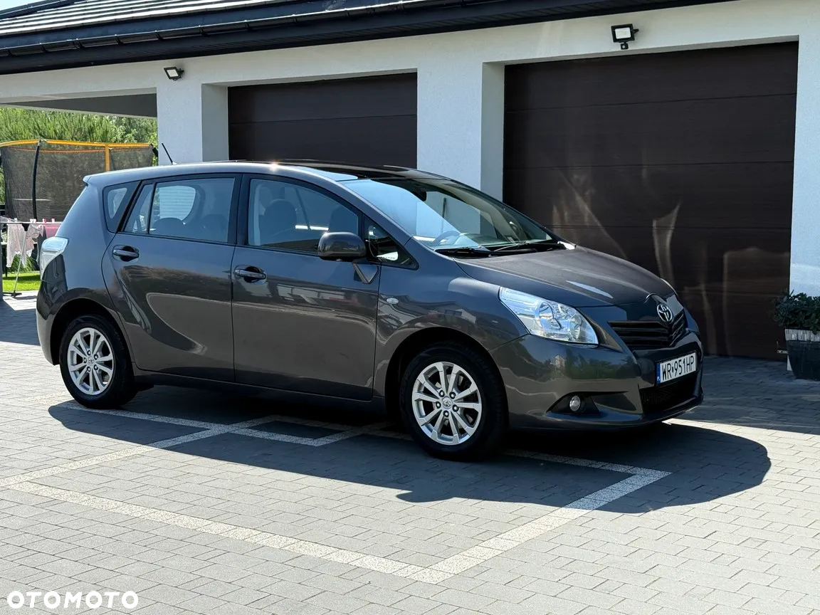 Toyota Verso 1.8 Edition - 10