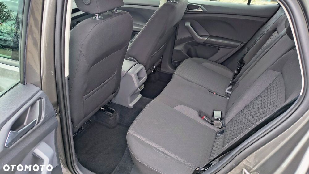 Volkswagen T-Cross - 11