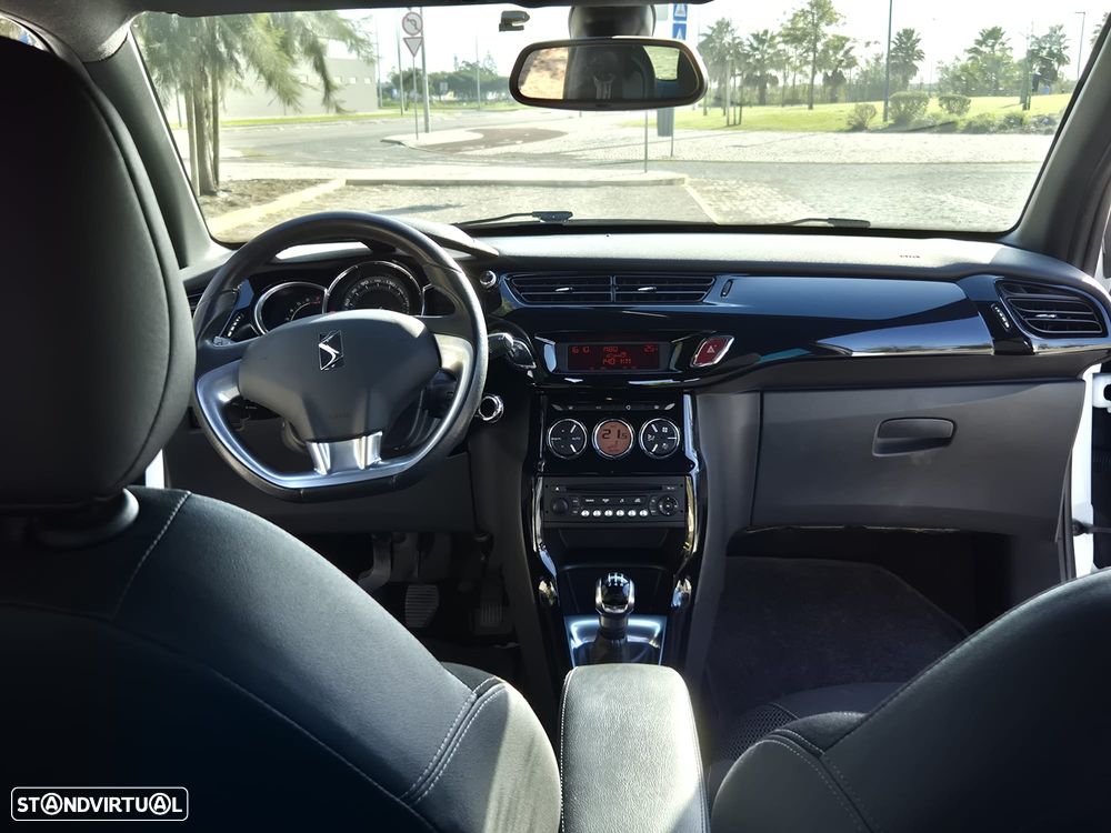 Citroën DS3 Cabrio 1.2 VTi So Chic - 7