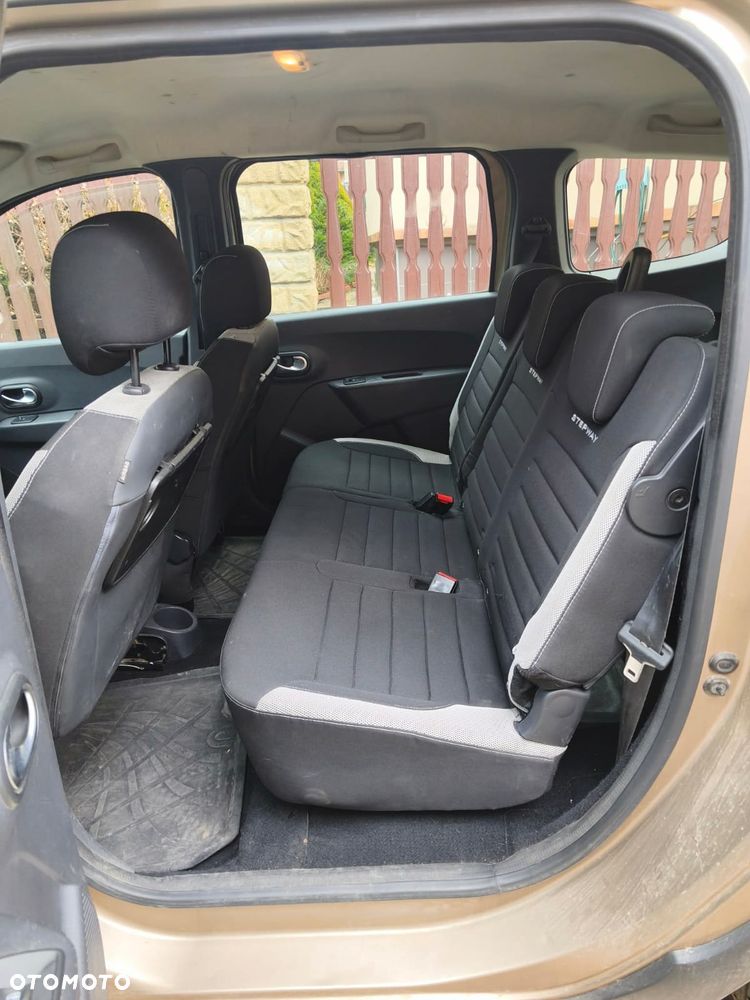 Dacia Lodgy 1.6 SCe Stepway S&S - 4