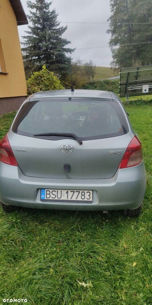 Toyota Yaris 1.3 Unlimited - 4